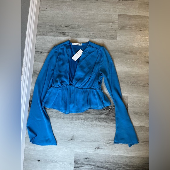 NWT 🦋Abercombie Top🦋 - Picture 4 of 4